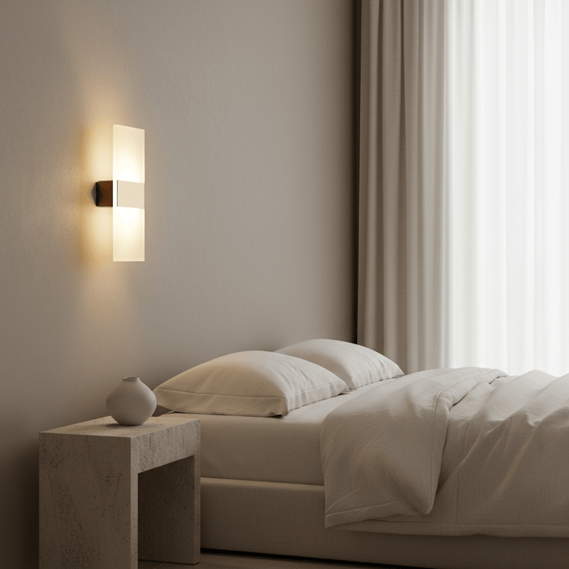 Zaevia Linear: Minimalist Acrylic Sconce - Wall Light | Zaevia